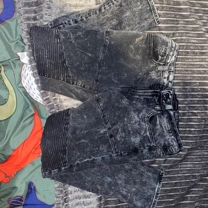 black and gray jeans